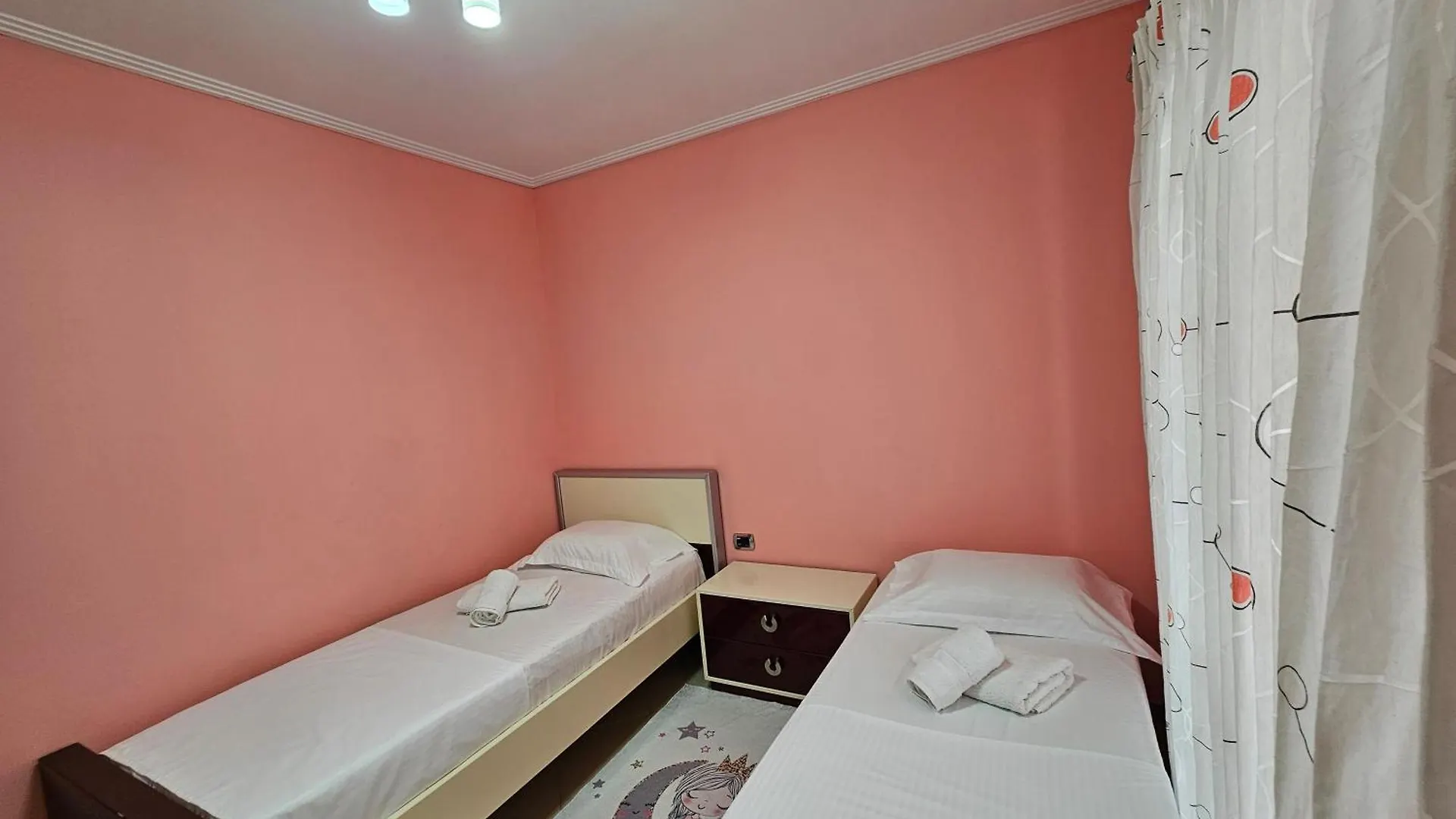 Lisala Apartments Sarandë 0*,  Albanië