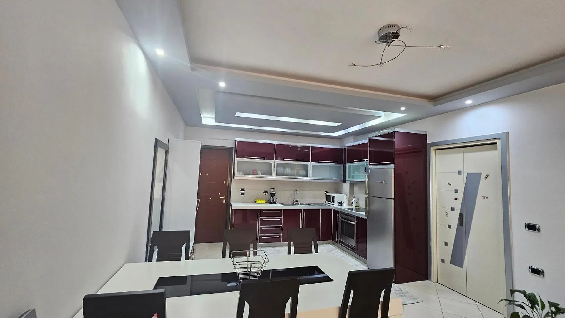 Lisala Apartments Sarandë 0*,  Albanië