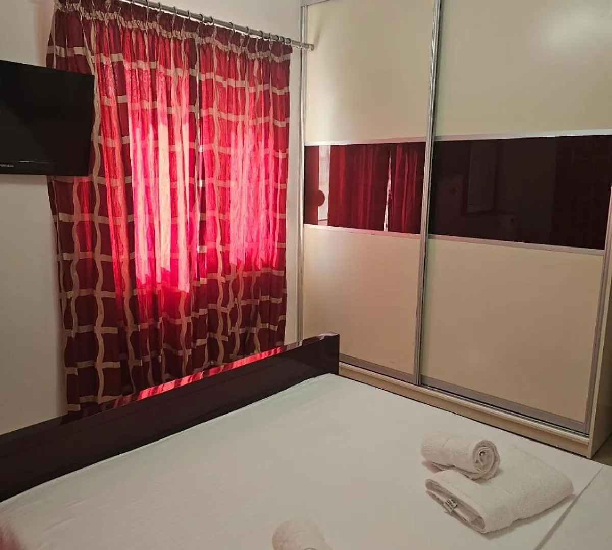 Lisala Apartments Sarandë
