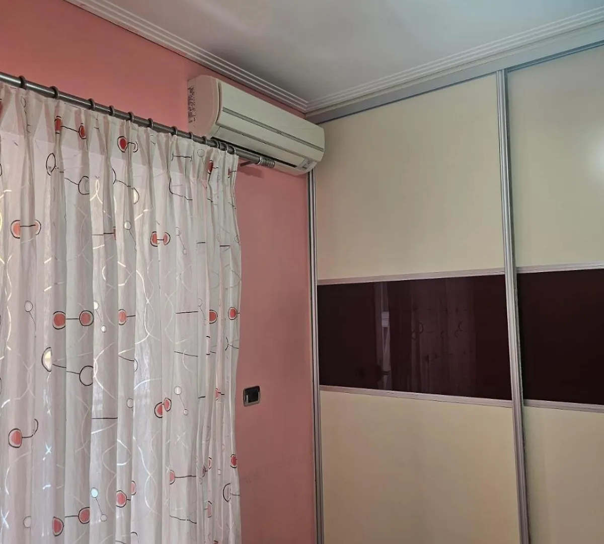 Lisala Apartments Sarandë 0*,  Albanië